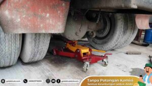 Cara Menggunakan Dongkrak Transmisi